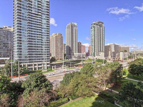 705-3590 Kaneff Cres, Mississauga, ON - Outdoor With Facade