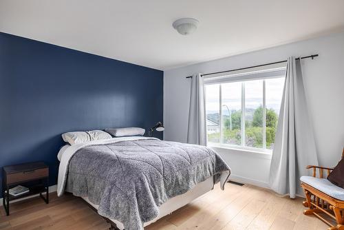 3669 Morningside Drive, West Kelowna, BC - Indoor Photo Showing Bedroom