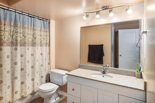 3669 Morningside Drive, West Kelowna, BC - Indoor Photo Showing Bathroom