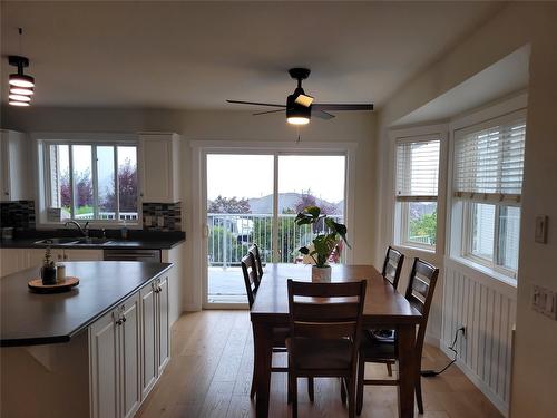 3669 Morningside Drive, West Kelowna, BC - Indoor Photo Showing Dining Room