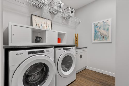 3361 Aspen Lane, Kelowna, BC - Indoor Photo Showing Laundry Room