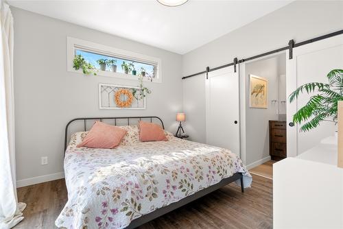 3361 Aspen Lane, Kelowna, BC - Indoor Photo Showing Bedroom