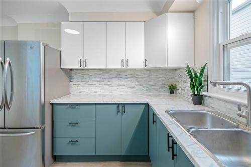 19 Fawell Avenue, St. Catharines, ON - Indoor Photo Showing Kitchen With Double Sink