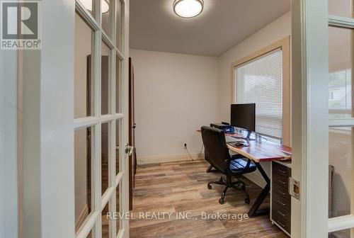 72 Edgemont Street N, Hamilton (Crown Point), ON - Indoor Photo Showing Office