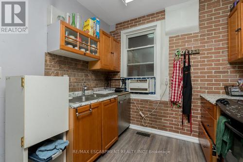 236 Grosvenor Avenue N, Hamilton (Crown Point), ON - Indoor Photo Showing Kitchen With Double Sink