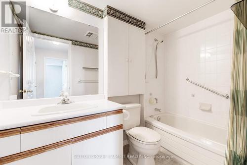 202 - 870 Upper Wentworth Street, Hamilton, ON - Indoor Photo Showing Bathroom