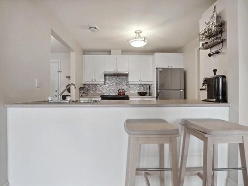 Dinette - 503-100 Rue Rhéaume, Montréal (Verdun/Île-Des-Soeurs), QC - Indoor Photo Showing Kitchen