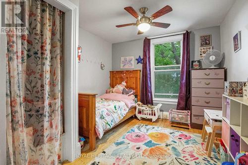 180 Angeline Street N, Kawartha Lakes (Lindsay), ON - Indoor Photo Showing Bedroom