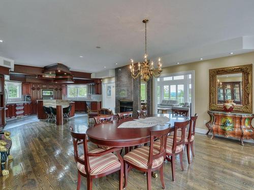 Salle Ã  manger - 25 Ch. Des Amarantes, Sainte-Anne-Des-Lacs, QC - Indoor Photo Showing Dining Room With Fireplace