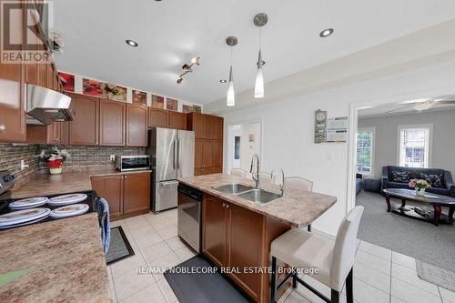 201 Eight Avenue, New Tecumseth (Alliston), ON - Indoor Photo Showing Kitchen With Double Sink