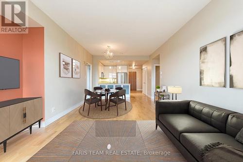 403 - 33 Ellen Street, Barrie (City Centre), ON - Indoor Photo Showing Living Room