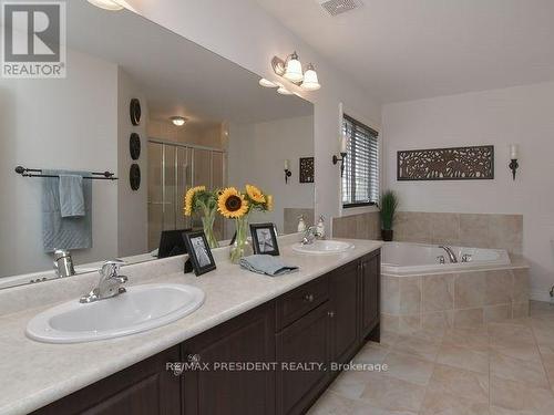 6 Cottonfield Circle, Caledon, ON - Indoor Photo Showing Bathroom