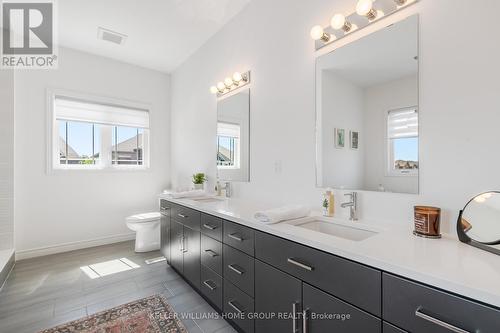 48 Macalister Boulevard, Guelph, ON - Indoor Photo Showing Bathroom