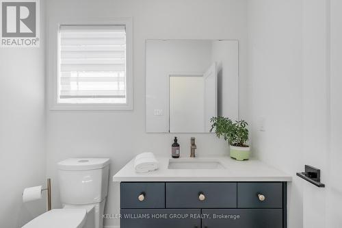 48 Macalister Boulevard, Guelph, ON - Indoor Photo Showing Bathroom