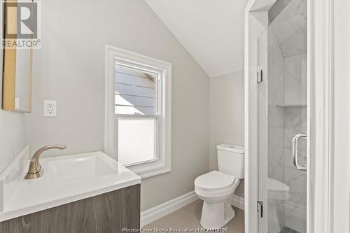 1439 Benjamin Unit# Upper, Windsor, ON - Indoor Photo Showing Bathroom