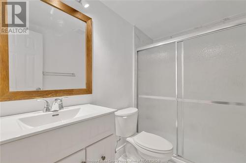 2490 Rivard Avenue Unit# 9, Windsor, ON - Indoor Photo Showing Bathroom