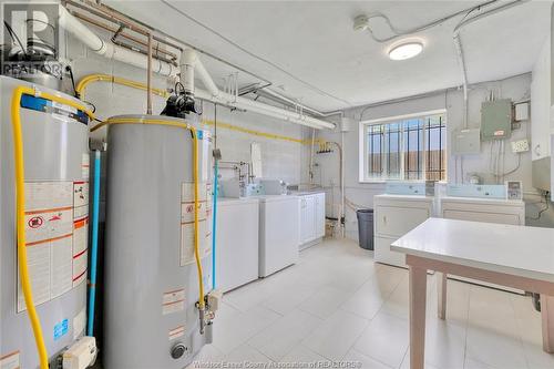 2490 Rivard Avenue Unit# 9, Windsor, ON - Indoor Photo Showing Laundry Room