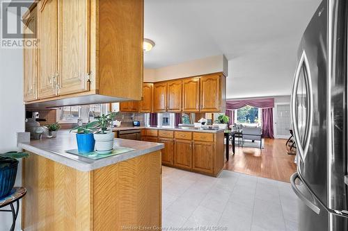 13902 Riverside Drive East, Tecumseh, ON - Indoor Photo Showing Kitchen