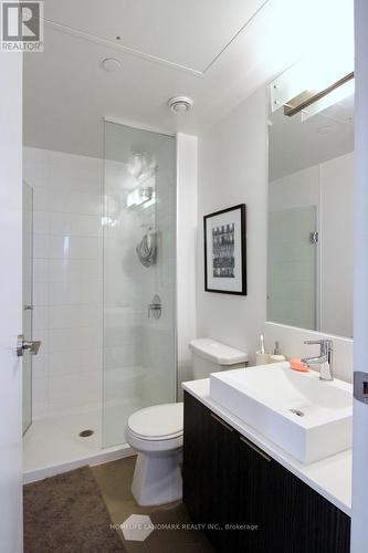 910 - 68 Shuter Street, Toronto (Church-Yonge Corridor), ON - Indoor Photo Showing Bathroom