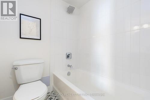 1001 - 966 Inverhouse Drive, Mississauga, ON - Indoor Photo Showing Bathroom