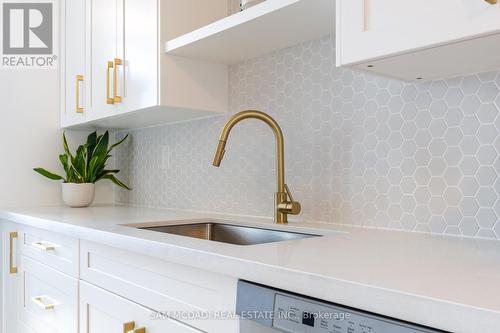 1001 - 966 Inverhouse Drive, Mississauga, ON - Indoor Photo Showing Kitchen