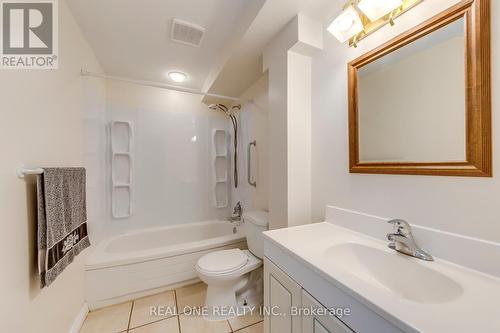 566 Blenheim Crescent, Oakville (Eastlake), ON - Indoor Photo Showing Bathroom