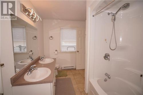 363 Rennick Road, Moncton, NB - Indoor Photo Showing Bathroom