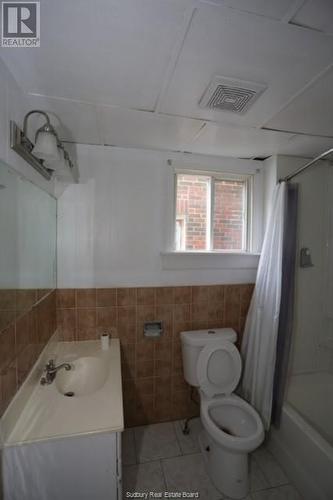 432 Montague Avenue, Sudbury, ON - Indoor Photo Showing Bathroom