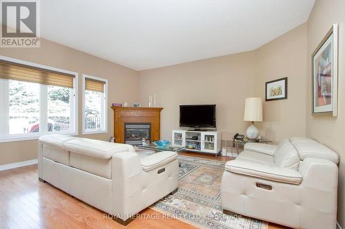 9 Heatherlea Drive, Clarington, ON 