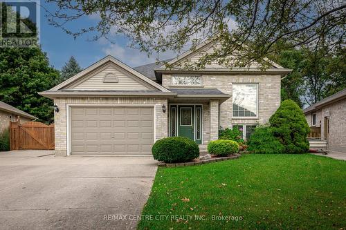 32 Symphony Court, Central Elgin, ON - Outdoor