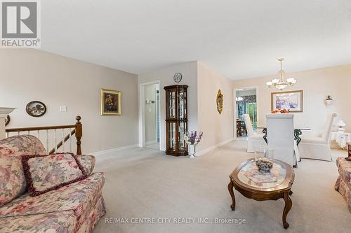 32 Symphony Court, Central Elgin, ON - Indoor Photo Showing Living Room