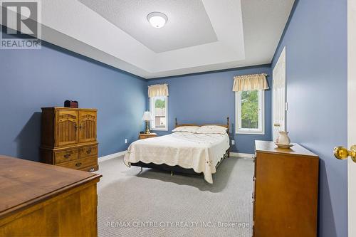 32 Symphony Court, Central Elgin, ON - Indoor Photo Showing Other Room