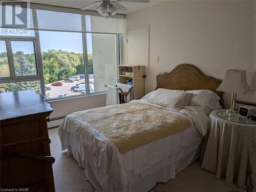 23 Woodlawn Road E Unit# 510, Guelph, ON - Indoor Photo Showing Bedroom