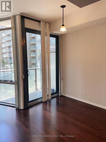 407 - 832 Bay Street, Toronto (Bay Street Corridor), ON - Indoor Photo Showing Other Room