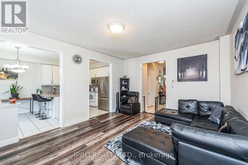 66 Skylark Drive, Vaughan, ON - Indoor Photo Showing Living Room