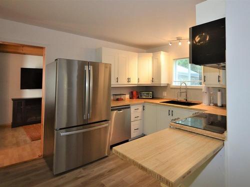 Cuisine - 1345 Rue St-Roch, Mont-Tremblant, QC - Indoor Photo Showing Kitchen