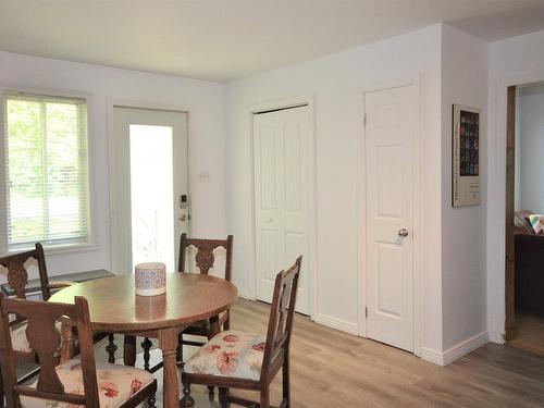 Salle Ã  manger - 1345 Rue St-Roch, Mont-Tremblant, QC - Indoor Photo Showing Dining Room