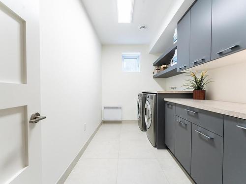 Salle de lavage - 3900 Rue Eric-Goldberg, Montréal (Saint-Laurent), QC - Indoor Photo Showing Laundry Room