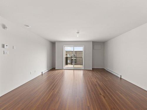 Living room - D-04-150 Rue De La Maçonnerie, Châteauguay, QC - Indoor