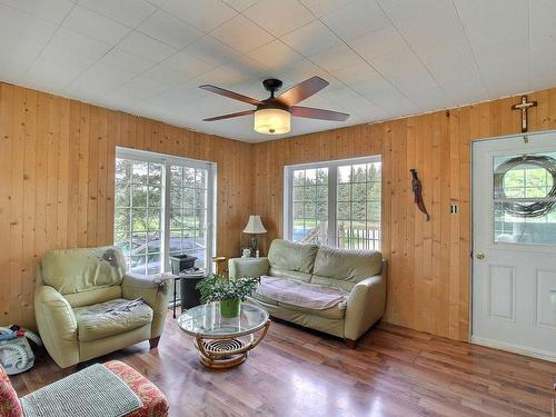 Living room - 321 Route 113 S., Senneterre - Paroisse, QC - Indoor Photo Showing Living Room