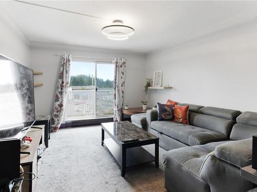 412-3185 Barons Rd, Nanaimo, BC - Indoor Photo Showing Living Room