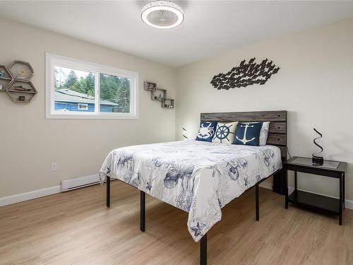 11-5730 Coral Rd, Courtenay, BC - Indoor Photo Showing Bedroom