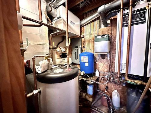 10810 John St Road, Murillo, ON - Indoor Photo Showing Basement