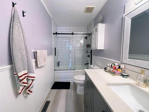 3 Wildwood Trail, Marathon, ON - Indoor Photo Showing Bathroom