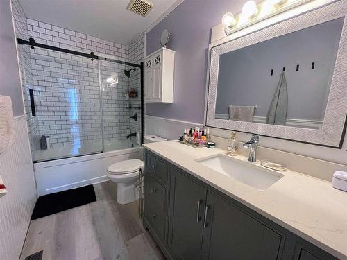 3 Wildwood Trail, Marathon, ON - Indoor Photo Showing Bathroom