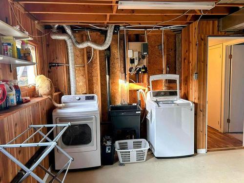 3 Wildwood Trail, Marathon, ON - Indoor Photo Showing Laundry Room