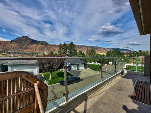 19-1651 Valleyview Drive, Kamloops, BC - Outdoor