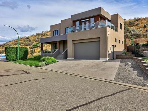 19-1651 Valleyview Drive, Kamloops, BC - Outdoor