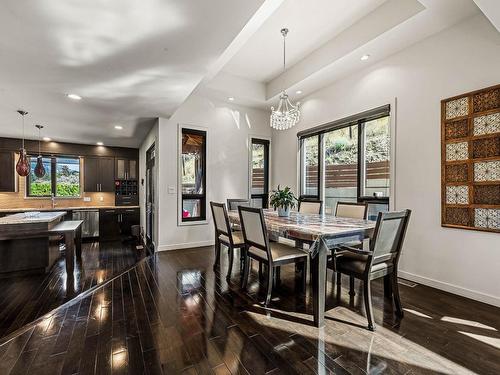 19-1651 Valleyview Drive, Kamloops, BC - Indoor Photo Showing Dining Room