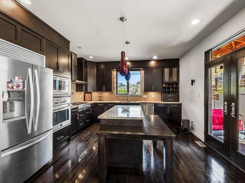 19-1651 Valleyview Drive, Kamloops, BC - Indoor Photo Showing Kitchen With Stainless Steel Kitchen With Upgraded Kitchen